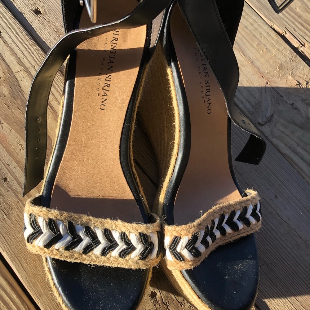 B/W wedges